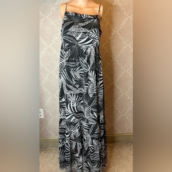 Banana Republic NWOT Women's S Black Leaf Long Strap Dress - Picture 3 of 7